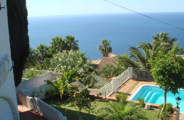 Detached house, sep. Apartment, pool and beautiful garden