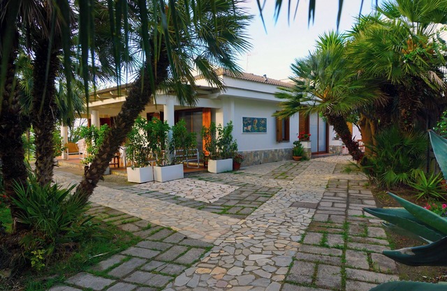 Detached Villa Overview, terraces and garden
