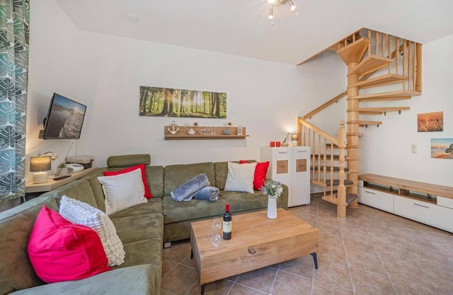 DHH Emil - Modern semi-detached house with terrace and garden furniture