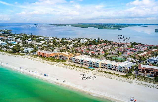 ~Direct Beach Access~Summertime Great Rates~