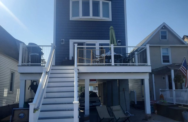 Direct Beach Front Housen
