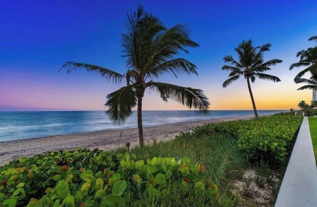 Direct BEACHFRONT Condo on the OCEAN