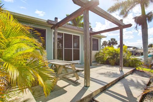 Direct Myakka River Access Canal-Front Gem!