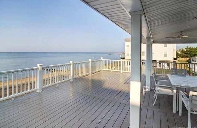Direct Waterfront Private Beach Escape