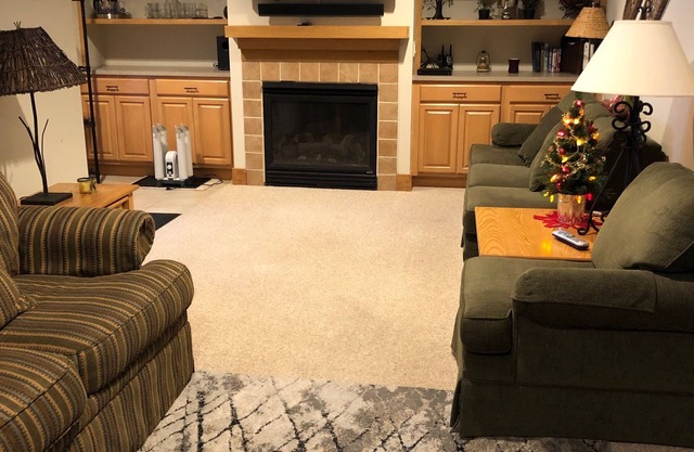 Disciples Ridge @ Boyne Mt. Steps From Slopes, 1 Bedroom Lower Unit