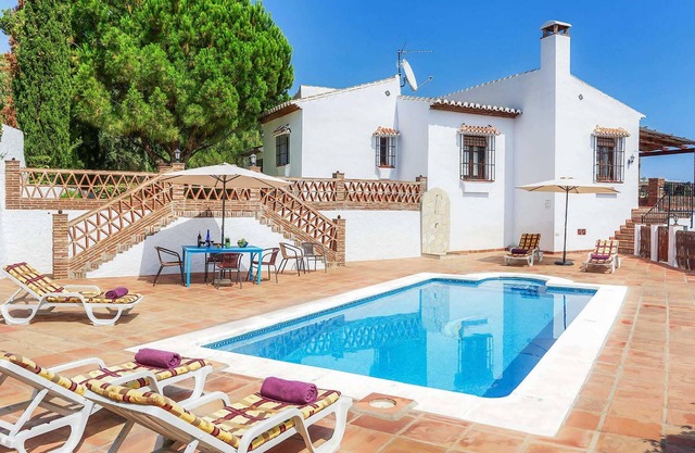 Discover Casa Jorge: Where the sun-kissed Costa Del Sol meets unparalleled tranquility.