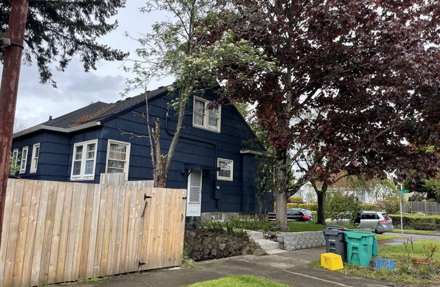Discover North Portland charm near Moda Center