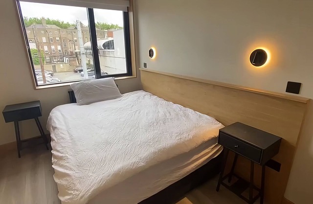 Discover the Charm of Dublin with this Lovely 2-bedroom apartment.