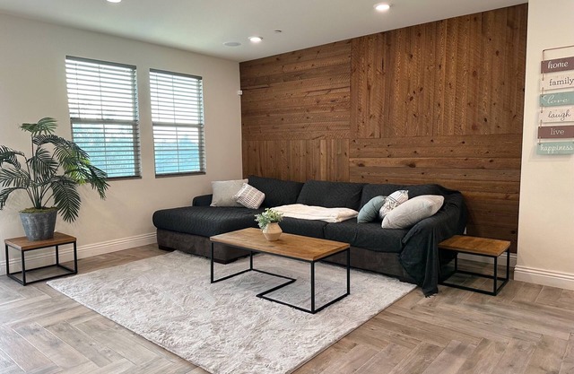 Disneyland Getaway! 3BR 3.5 BATHS 4 Miles From Disney - Modern Detached