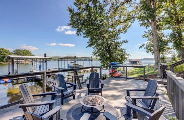 Dock and Kayaks Lakefront Retreat in Sunrise Beach
