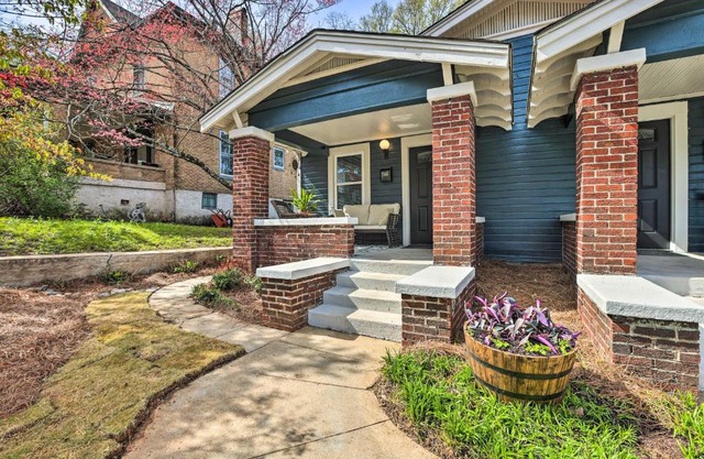 Dog-Friendly Bungalow 1 Block to Avondale Dining!