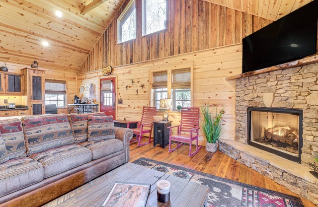 Dog-Friendly Cabin w/Fire Pit & Hot Tub!