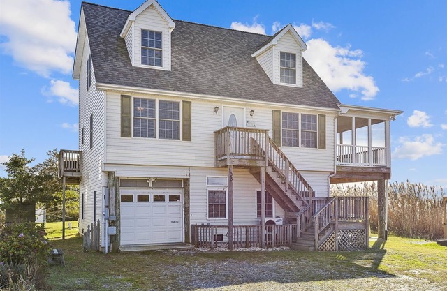Dog Friendly in Broadkill Beach. Enjoy the Short Walk to the Bay!