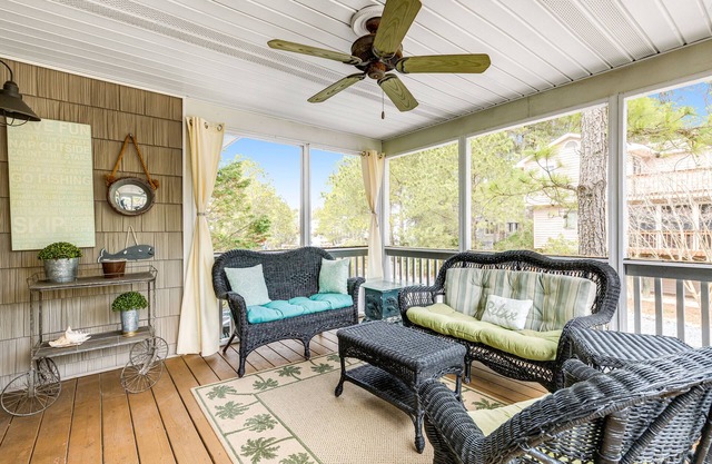Dog-friendly South Bethany gem near the beach with central AC & fast WiFi