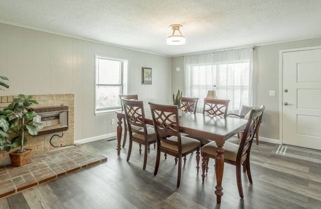 DOG FRIENDLY - Welcome to Lookout Ridge Place! Large newly renovated main home