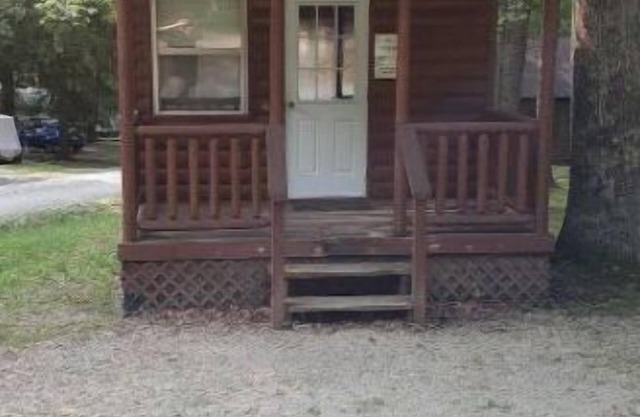 Dogwood Tiny House Cabin of the Laurel Highlands