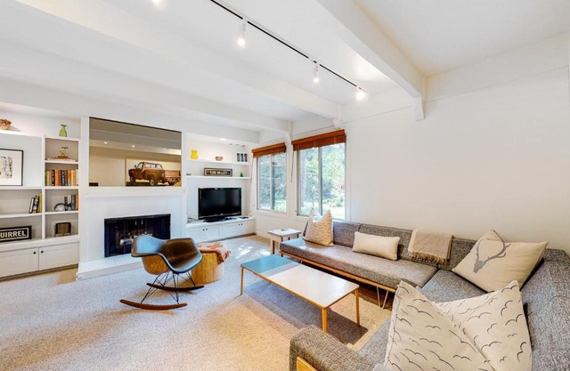 Dollar Meadow 1385
