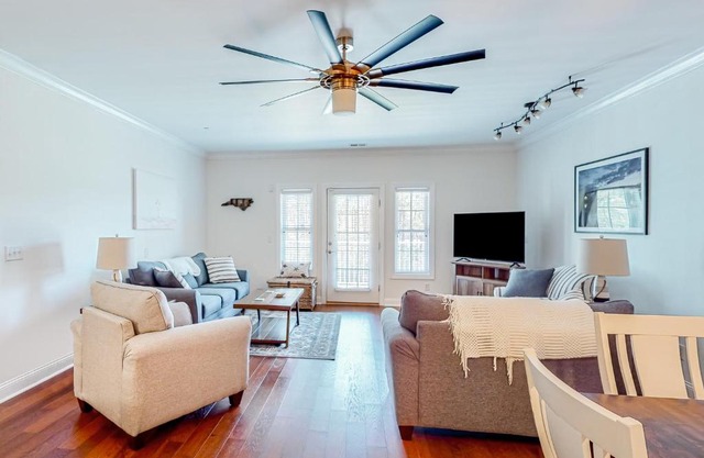 Dolphin Shores, Unit 3