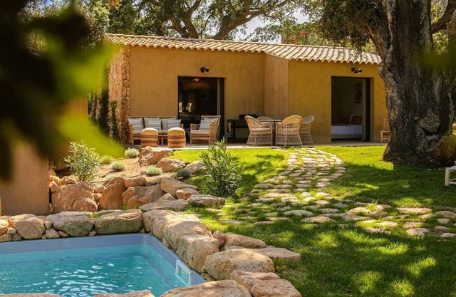 Domaine de Gialla Bergerie Quercia, 2 pers, piscine chauffée, 10 mn plage