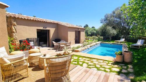Domaine de Gialla Bergerie Figa, 2 pers, piscine chauffée, 10 mn plage
