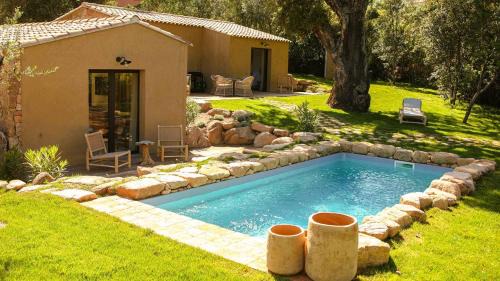 Domaine de Gialla Bergerie Quercia, 4 pers, piscine chauffée, 10 mn plage