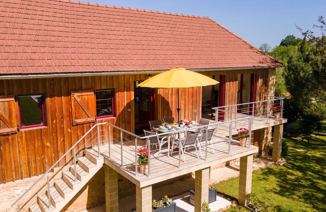 Domaine de La Banne - 4-star Gîte, private heated pool, stunning location