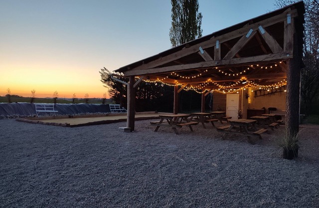 Domaine Jasmin sleeps 36/6 gîtes