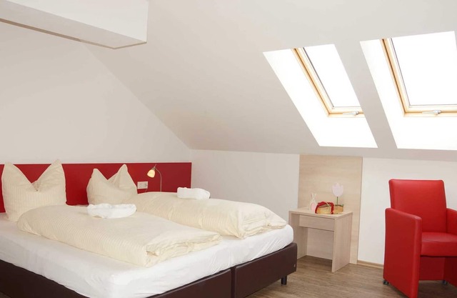 Doppelzimmer mit Gemeinschaftsbad - Seehotel & Appartements Schnöller