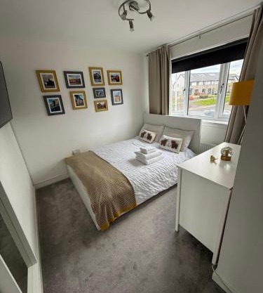 Double Bedroom With Dedicated Private Bathroom