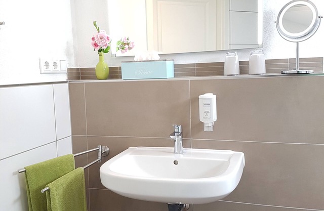 Double room forest view approx. 20sqm shower/WC