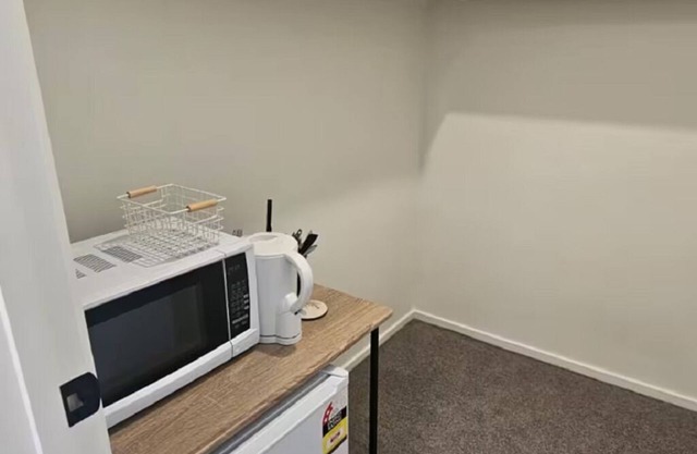 Double room in a New house Private shower &Toilet (Room2)