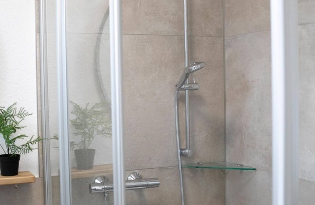 Double room "Klönsnack", shower, WC - Plauderei Café and Hotel