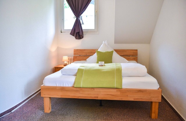 Double room with private shower and shared WC, max 2 persons