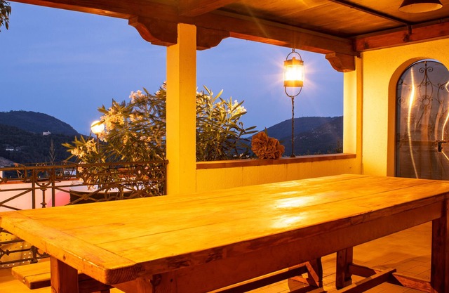 Double Terrace and Garden - Relaxation and valley view