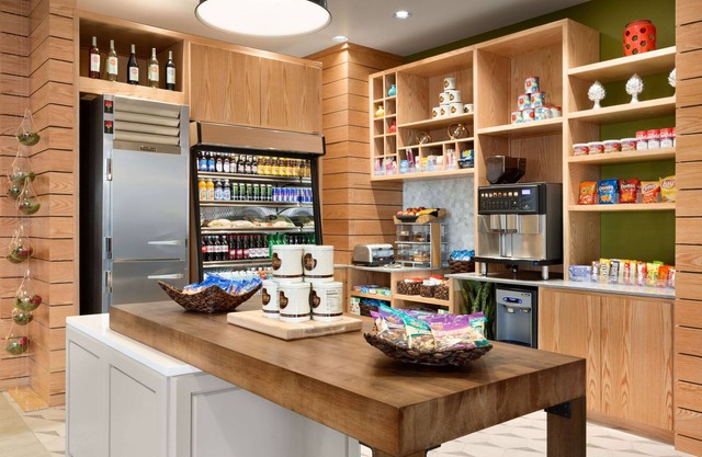 DoubleTree by Hilton Hotel Oklahoma City Airport