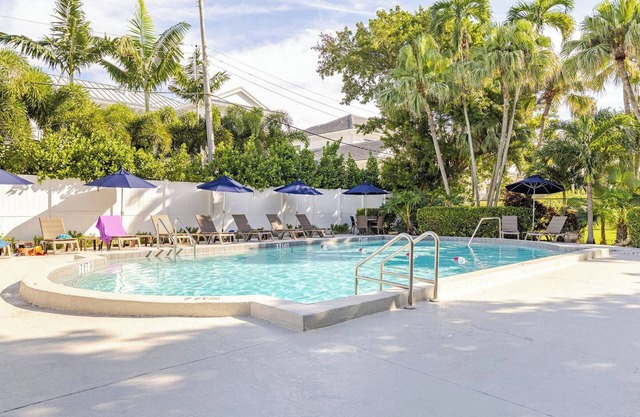 Dover House Resort