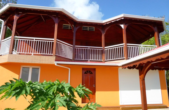 Down pretty villa with its booth