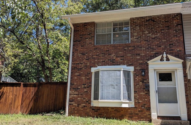 Downtown Athens Townhouse with free parking