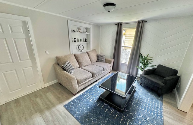 Downtown Boyne City Cottage: Walking distance to everything!