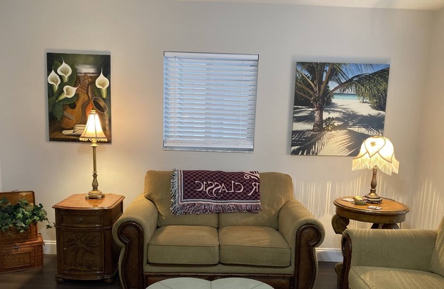 Downtown Boynton Beach & Completely Renovated