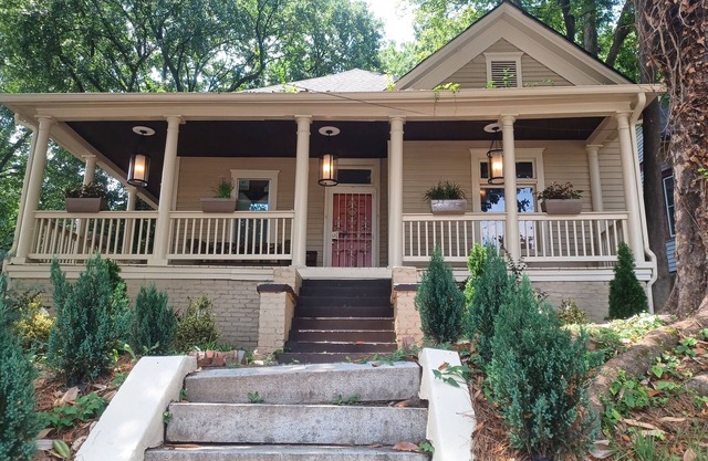 Downtown Cozy Den with Zen ! In the heart of ATL