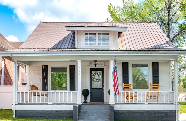 Downtown Dayton Historic Cottage