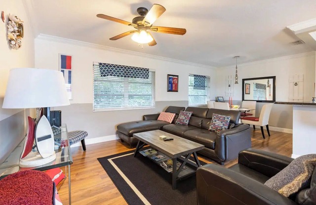 Downtown Delray Beach, Close to Beach, and nightlife. Pet Friendly