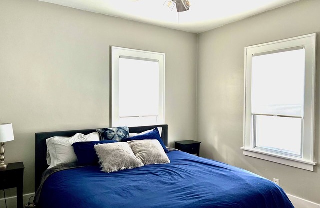 Downtown Home Away from Home 3BR/3BA