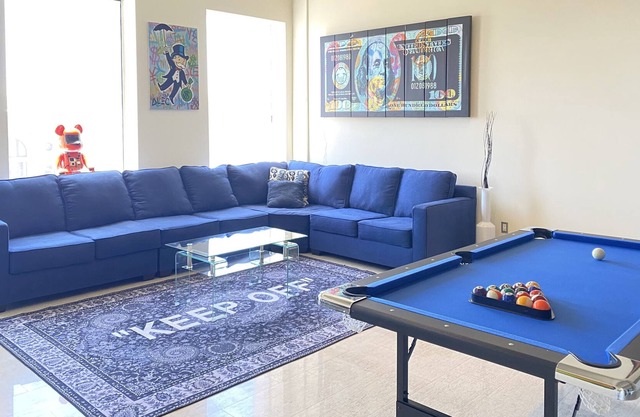DOWNTOWN LA PENTHOUSE! (Party friendly!)