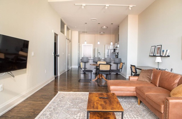 Downtown Luxury 2BR Loft