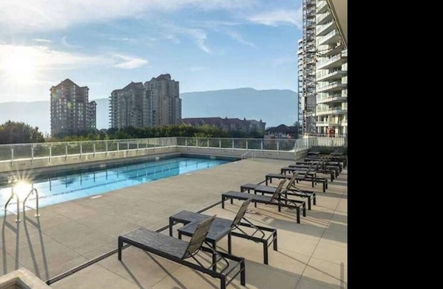 Downtown Luxury with View, Hot Tub, Pool- One Water Street-3month minimum rental
