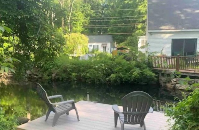 Downtown Meredith one bedroom waterfront apartment