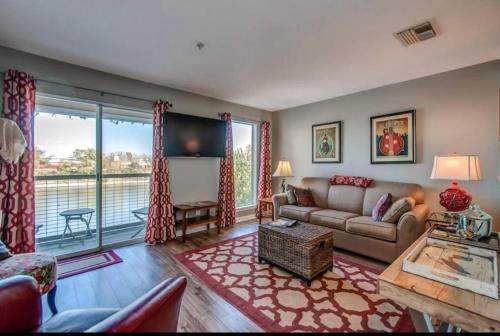 Downtown Nashville Riverfront Unit 820
