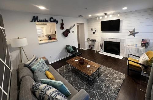 Downtown Nashville Riverfront unit 762